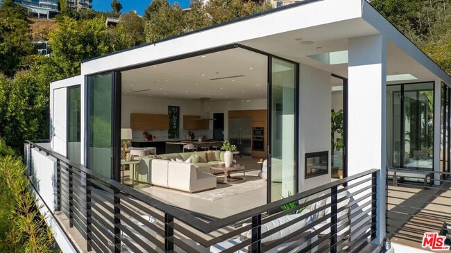 Photo - 1516 Forest Knoll Dr