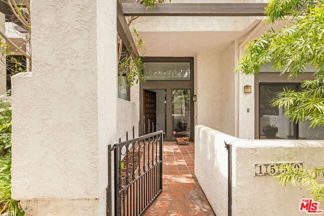 Photo - 1559 Palisades Dr