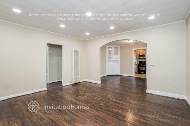 Photo - 10018 Silverton Ave