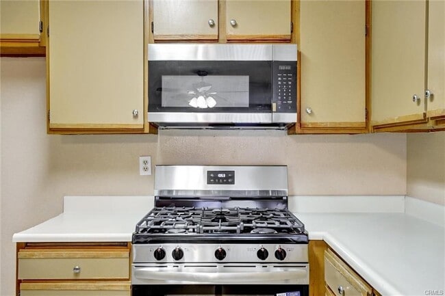 Photo - 450 E 4th St Unit 334