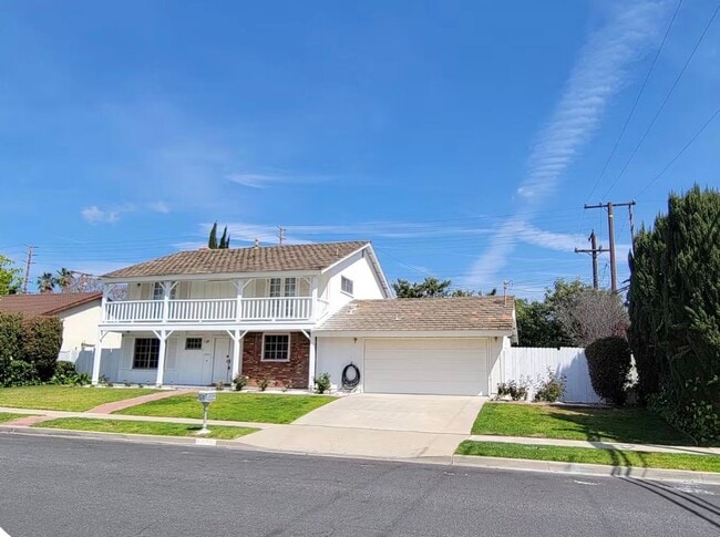 Building Photo - Resort-style 5 bedroom Thousand Oaks home with a pool!