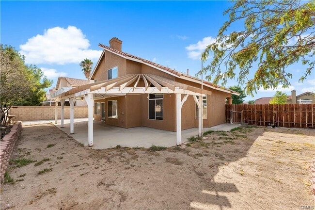 Building Photo - 39566 Dunbar St