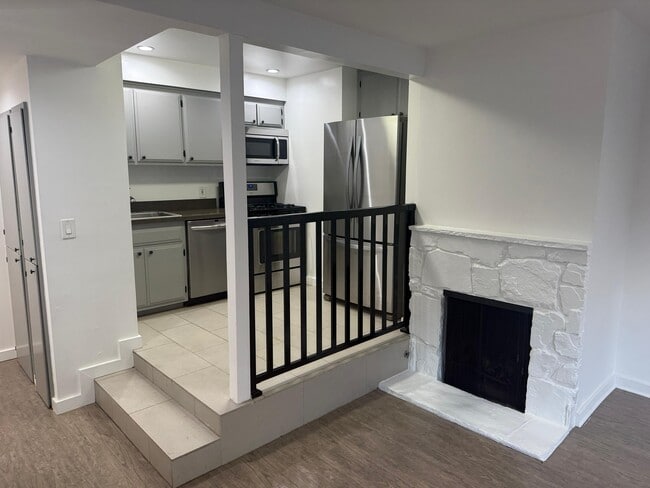 Photo - 9910 Robbins Dr Unit 9910.5