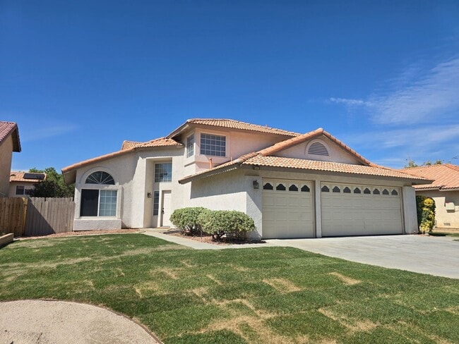 Photo - 2007 Willowbrook Ave