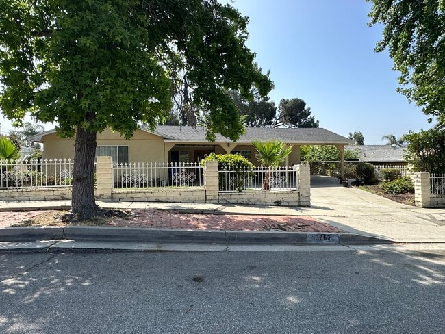 Photo - 13766 Paddock St House