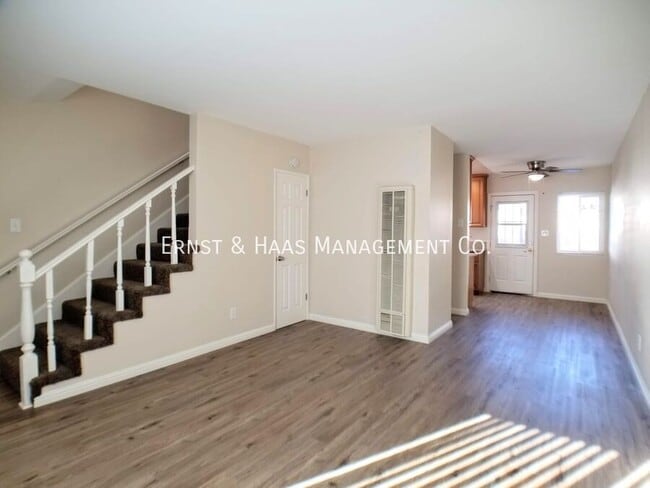 Photo - 77 E Mountain View St