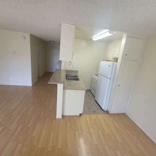 Photo - 519 Glenrock Ave Unit 303