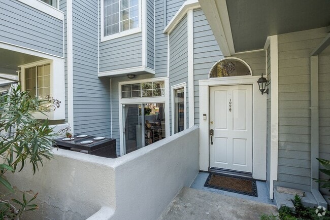 Building Photo - 1097 Blanche St Rental