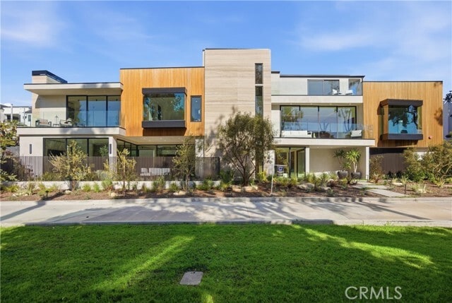 Building Photo - 400 Heliotrope Ave