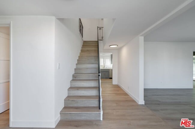 Photo - 15974 Tobin Way