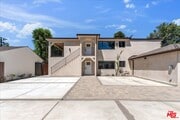 Photo - 6913 Encino Ave