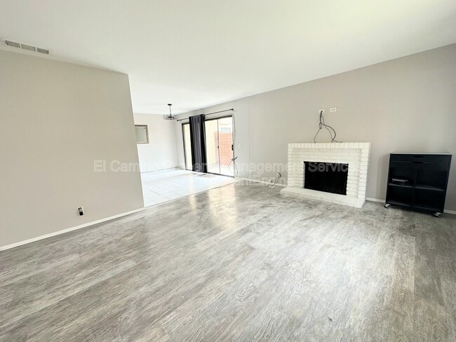 Photo - 955 Lamark Ln