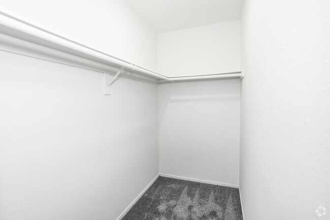 2BR, 2BA - 950SF - Closet - Robin Meadows of Garden Grove