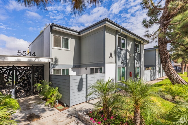 5544 Balboa Arms Dr San Diego, CA 92117-5077 - Gardens Apartments