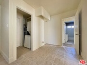 Photo - 711 W 54th St House