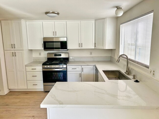 Building Photo - 34585 Via Catalina Unit A
