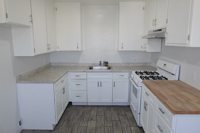 Photo - 3247 W Century Blvd Unit 8