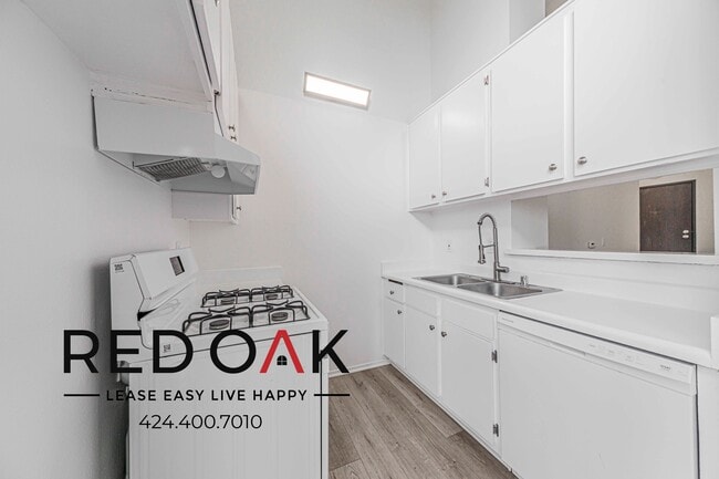 Photo - 8309 Cedros Ave Unit 308