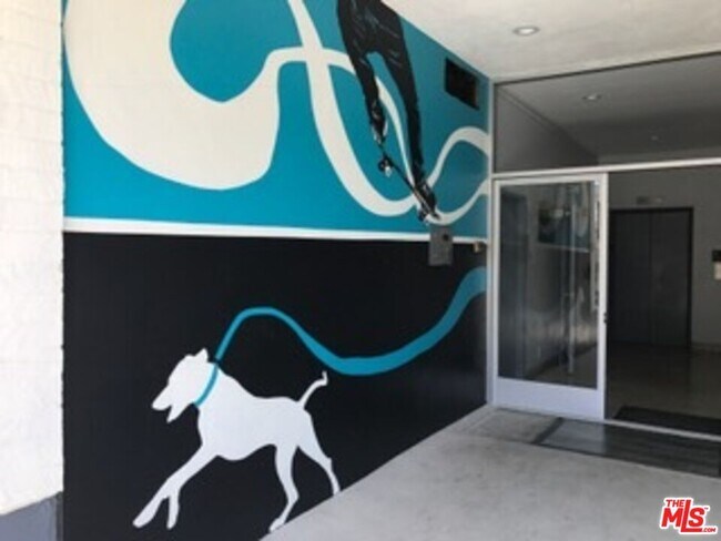 Photo - 7045 Hawthorn Ave Unit 404