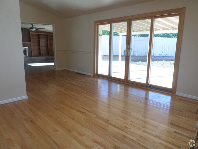 Building Photo - 3 bedroom Home in College Area Near SDSU!!