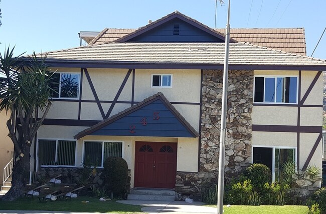 Photo - 245 W Stocker St Unit D