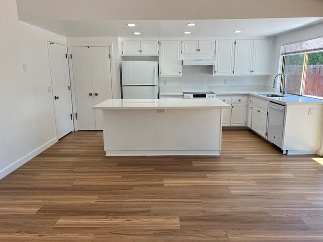 Photo - Updated 3 bedroom Home