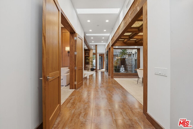 Photo - 17424 Cumpston St