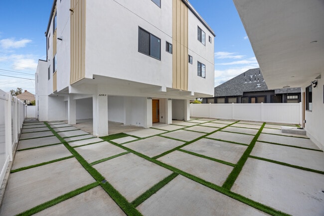 Photo - 3207 W 18th St