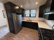 Photo - 117 W Chestnut St