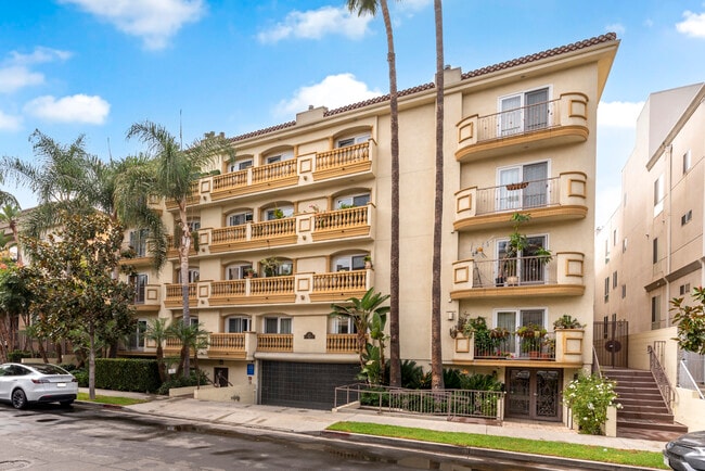 Building Photo - 123 S Clark Dr Unit 202