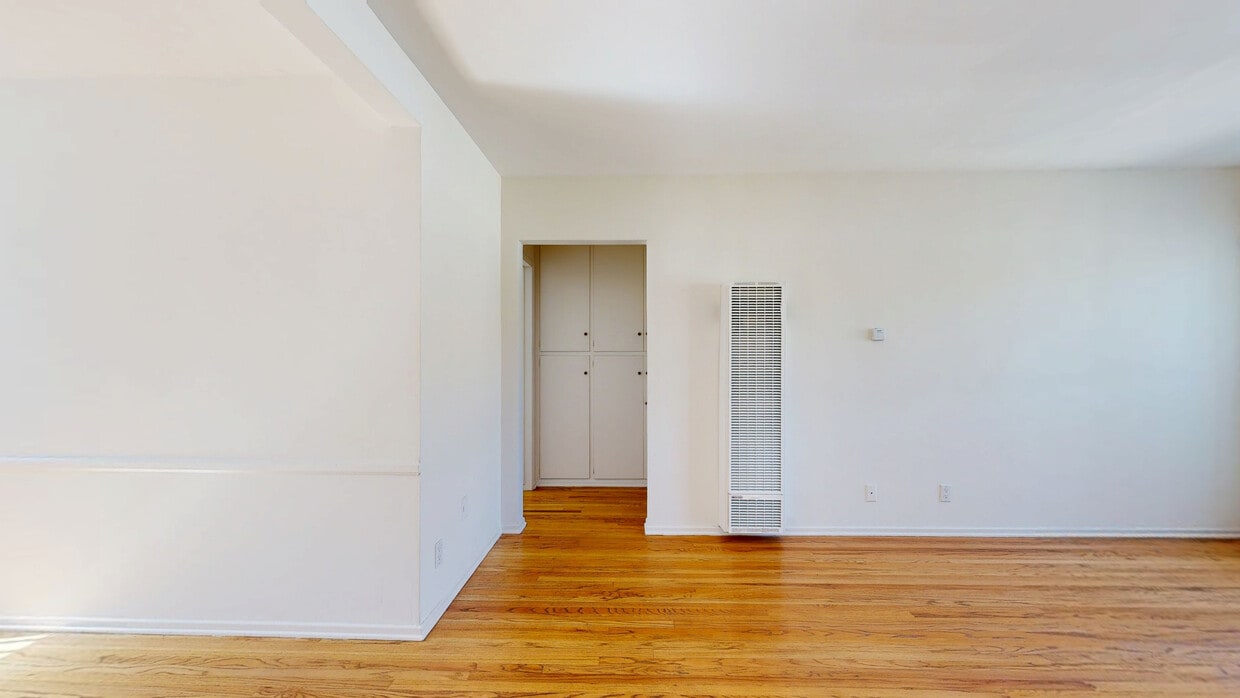 3D Tour - 11641 National Blvd