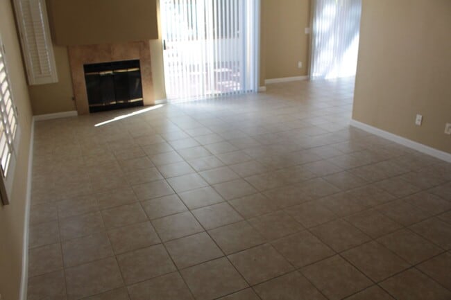 Photo - 4BR/3Bth Home in Rancho Del Oro!! –Maplewood