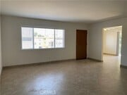 Photo - 551 W 40th St