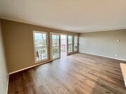 Photo - Remodeled Belmont Park One Bedroom with Be... Condo Unit 306
