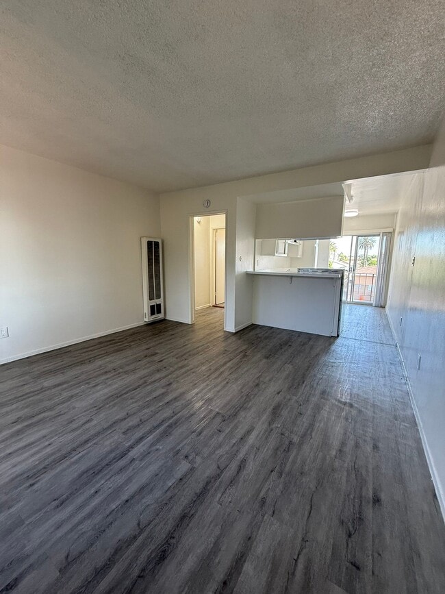 Photo - 14026 Paramount Blvd Unit 11