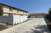 Photo - 580 E 12th St Townhome