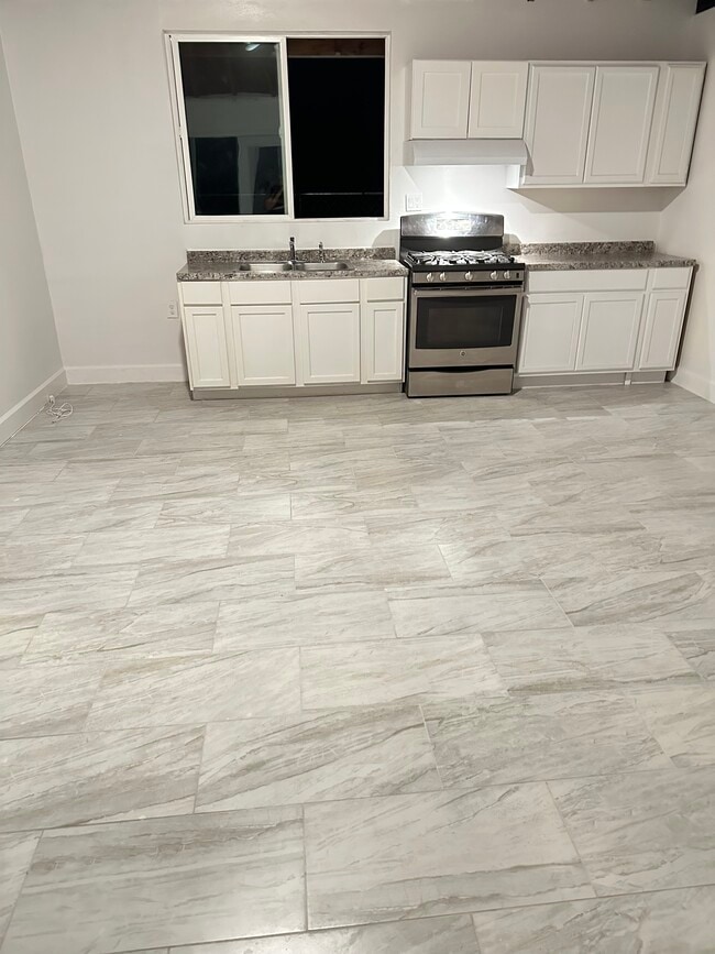 Photo - 4025 W Avenue L4