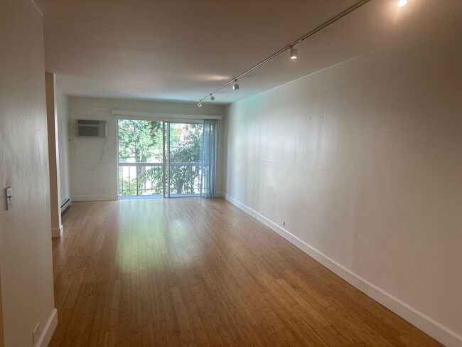 Photo - 1440 Veteran Ave Condo Unit #208