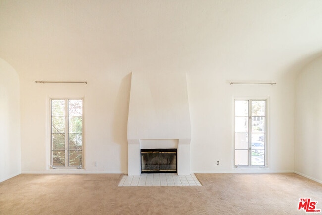 Photo - 441 S Bedford Dr