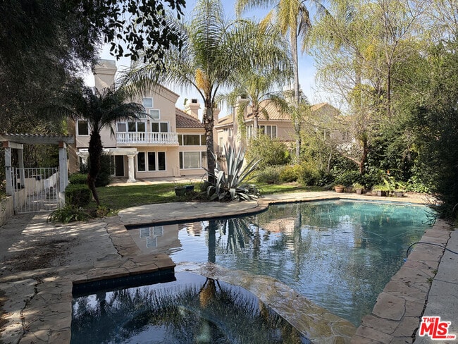 Building Photo - 4312 Park Verdi