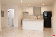 Photo - 419 S Clark Dr