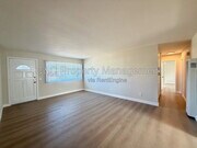 Photo - 855 9th St