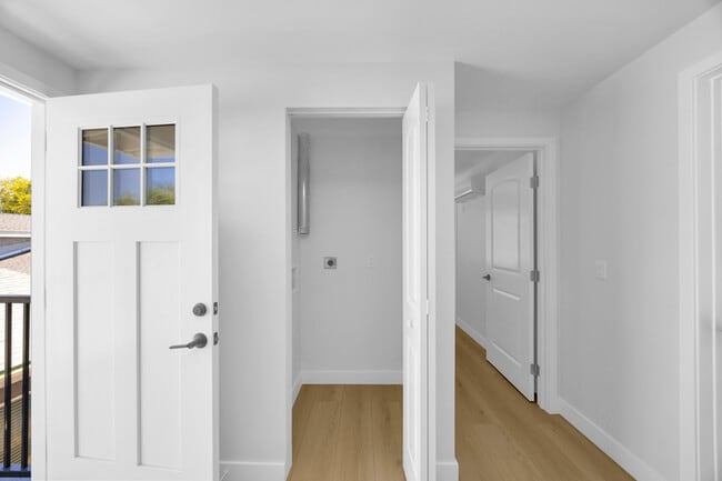 Photo - 1607 Vuelta Grande Ave Unit B