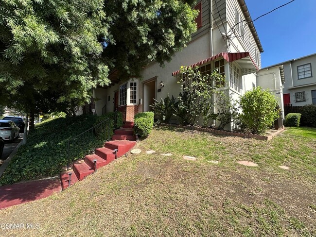 Photo - 3136 Griffith Park Blvd