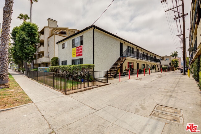 Building Photo - 428 W 7th St Unit 10 Rental