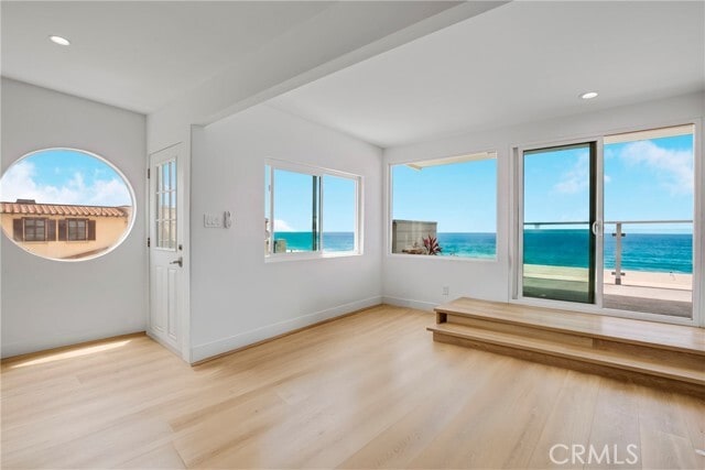 Photo - 3600 The Strand Unit C