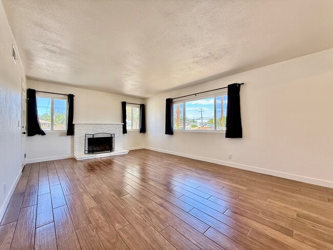 Photo - 37350 50th St E