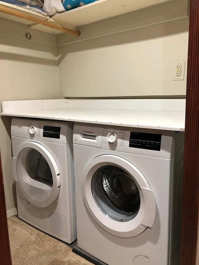 Building Photo - 1220 Manhattan Beach Blvd Unit Apt. B