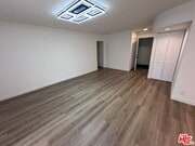 Photo - 314 S Clark Dr