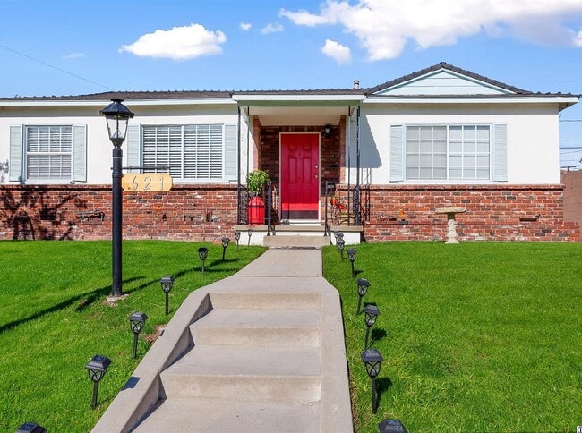Building Photo - 621 Price Dr